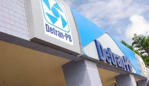Detran-PB oferece atendimento aos sábados nos shoppings do Automóvel e Carro Legal