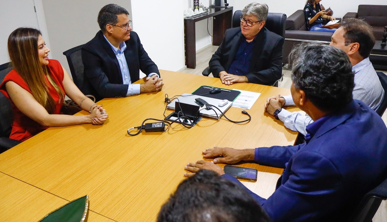 João Azevêdo se reúne com representantes do Conapra e discute ações de segurança no Porto de Cabedelo