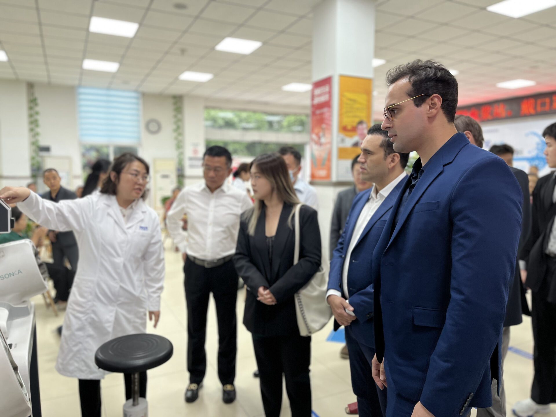 Na China, Lucas Ribeiro articula acordos comerciais com grupos farmacêuticos