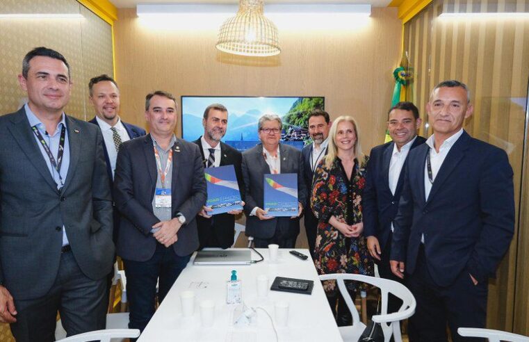 Governador se reúne com companhias aéreas na Bolsa de Turismo de Lisboa para viabilizar voos internacionais à Paraíba