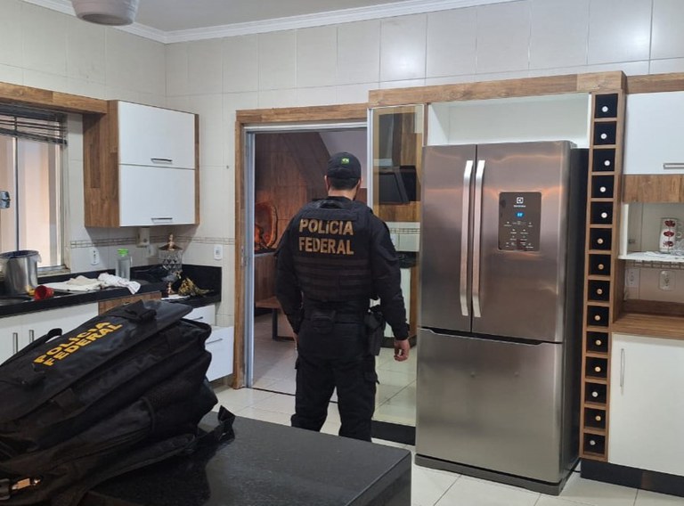 Polícia Federal cumpre mandados na Paraíba contra associação criminosa especializada em fraudar contas digitais