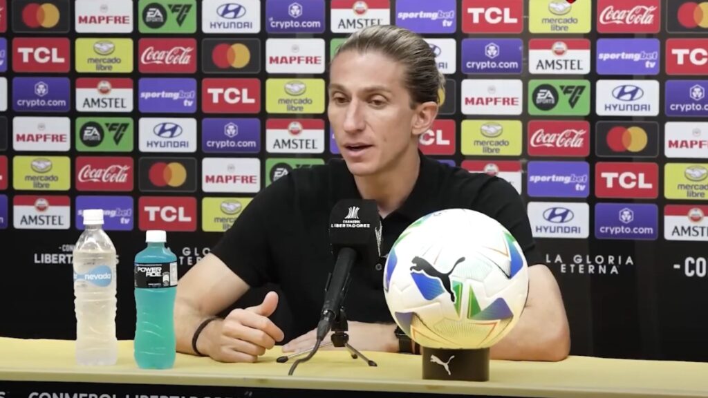 Filipe Luís analisa vitória do Flamengo na Libertadores: “Não tem jogo fácil”